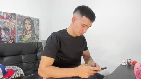 Snapshot of mike3xxx chatting on 12-03-25, 11:47 mike3xxx online show from 12-03-25, 11:47