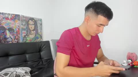 Snapshot of mike3xxx chatting on 12-05-25, 01:58 mike3xxx online show from 12-05-25, 01:58