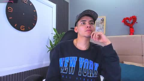 Mike 0233 online show from 02-12-25, 04:44