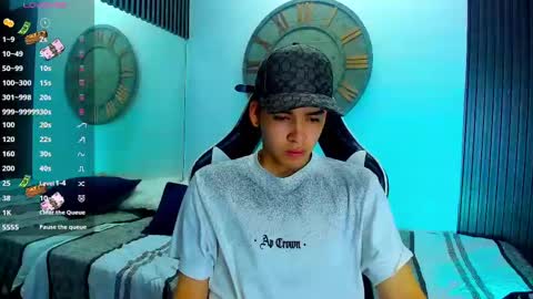 Mike 0233 online show from 02-20-25, 04:07