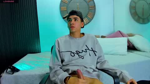 Mike 0233 online show from 02-21-25, 05:24