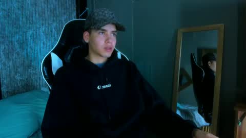 Mike 0233 online show from 03-12-25, 04:08