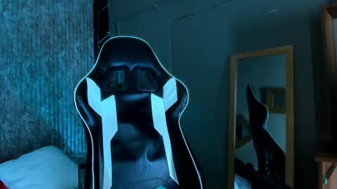 Mike 0233 online show from 03-12-25, 07:13