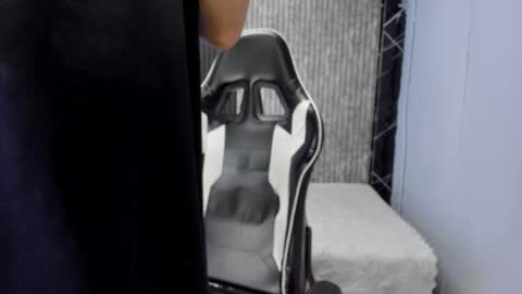 Mike 0233 online show from 11-07-25, 04:12