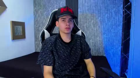 Mike 0233 online show from 12-16-25, 04:39