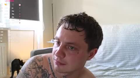 Snapshot of mike___magic chatting on 07-31-26, 03:50 Mike Magic online show from 07-31-26, 03:50