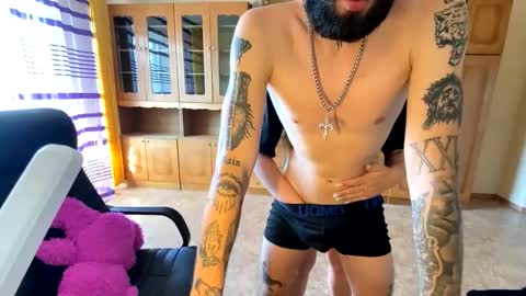 Snapshot of mike_and_anna_ chatting on 02-08-26, 01:36 Mike and anna online show from 02-08-26, 01:36