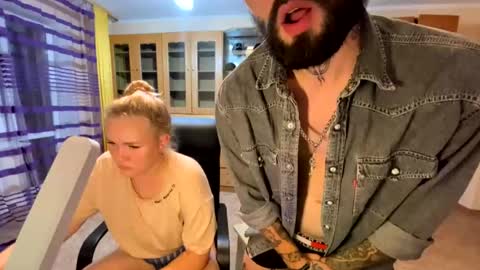 Mike and anna online show from 04-11-26, 11:20