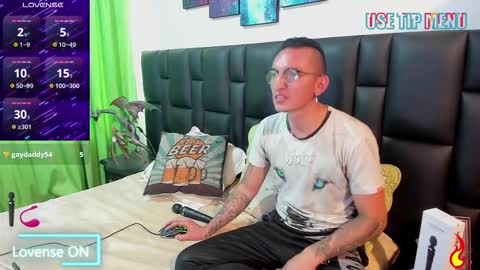 Snapshot of mike_bennet chatting on 03-21-26, 10:02 Mike Bennet Make me Cum Please online show from 03-21-26, 10:02