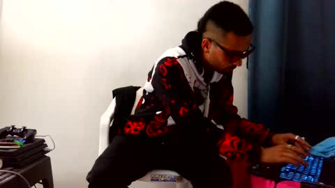 Snapshot of mike_leonrey22 chatting on 11-08-25, 11:36 mike_leonrey22 online show from 11-08-25, 11:36