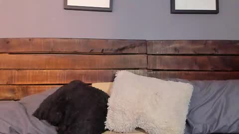 Mike Montoya online show from 01-08-26, 02:47