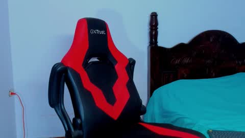 mike_shelby21 online show from 12-17-25, 02:06