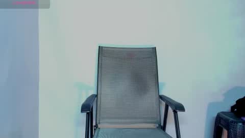 Snapshot of mike_shelby21 chatting on 07-08-26, 01:43 mike_shelby21 online show from 07-08-26, 01:43