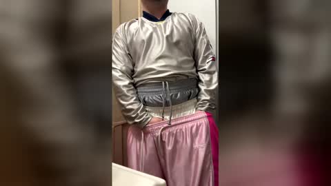 Snapshot of mikeballshorts chatting on 05-02-26, 07:24 mikeballshorts online show from 05-02-26, 07:24
