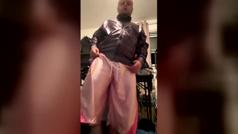 Snapshot of mikeballshorts chatting on 06-08-26, 05:19 mikeballshorts online show from 06-08-26, 05:19