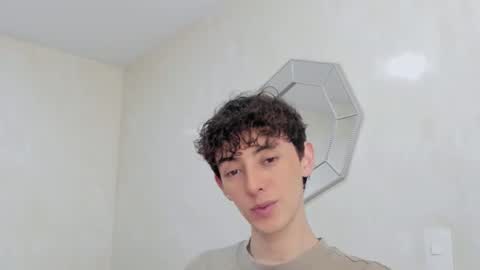 Snapshot of mikebelf4 chatting on 12-20-25, 04:52 Mikebelf4 online show from 12-20-25, 04:52