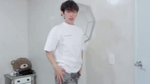 Snapshot of mikebelf4 chatting on 02-16-26, 10:17 Mikebelf4 online show from 02-16-26, 10:17