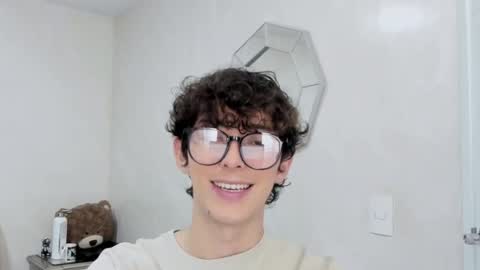 Snapshot of mikebelf4 chatting on 02-27-26, 12:32 Mikebelf4 online show from 02-27-26, 12:32