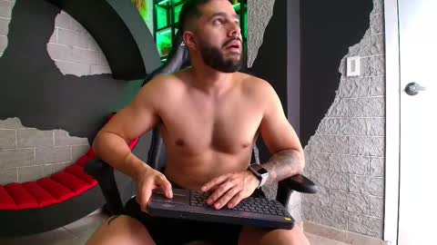 Mike Blare online show from 01-09-25, 07:18