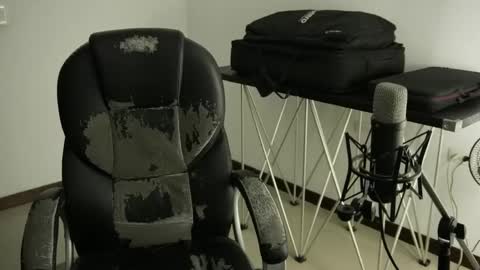 M i k e Crusoe online show from 04-01-26, 07:33