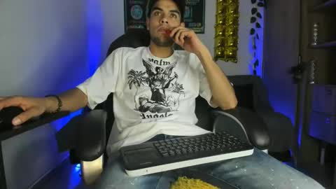 mikee_scooth online show from 01-06-25, 04:26