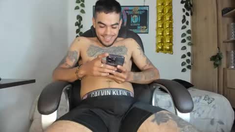 mikee_scooth online show from 01-29-25, 05:13