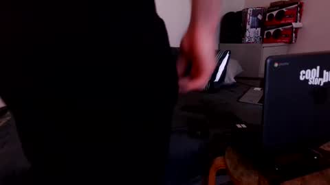 Snapshot of mikegbeme420 chatting on 10-04-25, 10:02 Mike online show from 10-04-25, 10:02