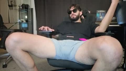 mikehawk1589 online show from 04-13-26, 08:31