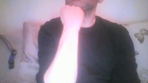 Snapshot of mikehockishuge9 chatting on 01-01-25, 01:47 mikehockishuge9 online show from 01-01-25, 01:47