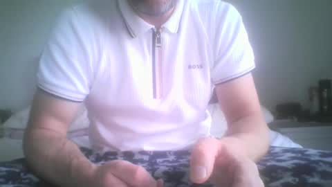 Snapshot of mikehockishuge9 chatting on 09-27-25, 09:36 mikehockishuge9 online show from 09-27-25, 09:36