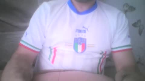 Snapshot of mikehockishuge9 chatting on 11-30-25, 11:03 mikehockishuge9 online show from 11-30-25, 11:03