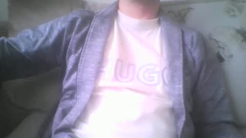 Snapshot of mikehockishuge9 chatting on 01-11-26, 11:15 mikehockishuge9 online show from 01-11-26, 11:15