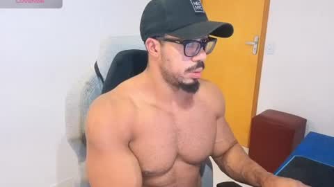 Snapshot of mikehotk chatting on 06-12-26, 10:52 mikehotk online show from 06-12-26, 10:52