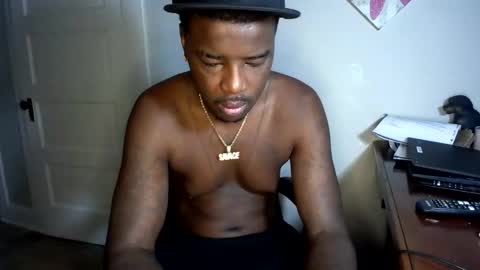 Snapshot of mikejones1415 chatting on 10-29-25, 02:52 mike jones online show from 10-29-25, 02:52