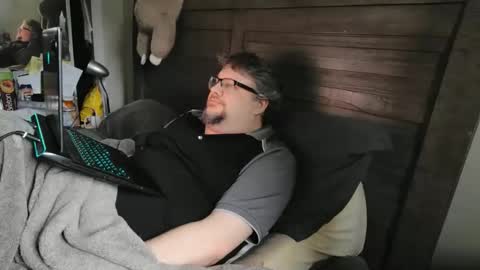 mikejws online show from 11-24-25, 06:07