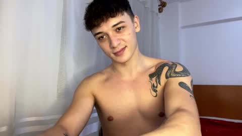 Snapshot of mikelaur chatting on 12-01-24, 06:52 MikeLaur online show from 12-01-24, 06:52