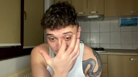 Snapshot of mikelaur chatting on 12-16-24, 07:54 MikeLaur online show from 12-16-24, 07:54