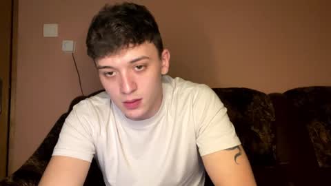 Snapshot of mikelaur chatting on 01-06-25, 07:24 MikeLaur online show from 01-06-25, 07:24