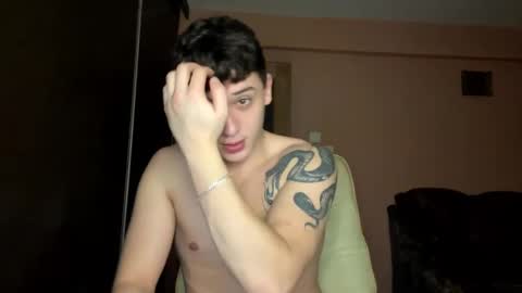 Snapshot of mikelaur chatting on 02-20-25, 07:19 MikeLaur online show from 02-20-25, 07:19