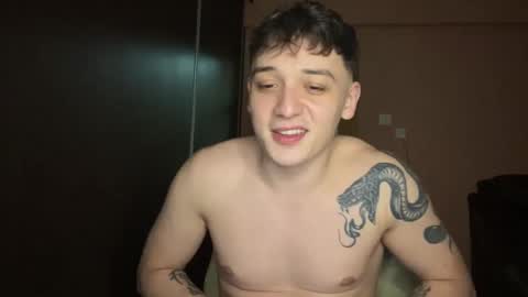 Snapshot of mikelaur chatting on 02-24-25, 06:26 MikeLaur online show from 02-24-25, 06:26