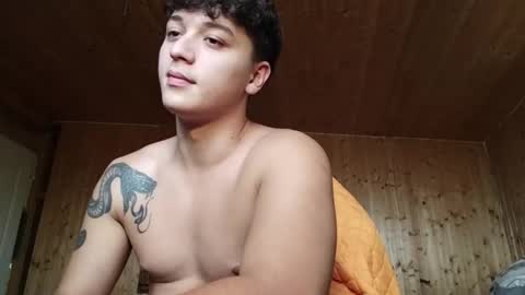 Snapshot of mikelaur chatting on 09-09-25, 03:22 MikeLaur online show from 09-09-25, 03:22