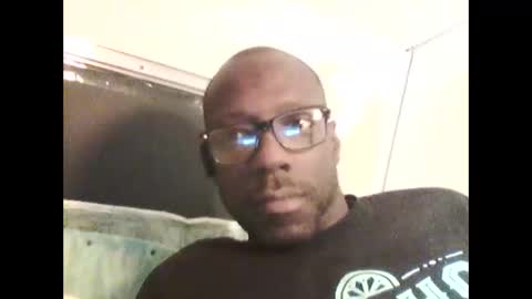 Snapshot of mikenlynz3oh3 chatting on 11-04-25, 11:31 mikenlynz3oh3 online show from 11-04-25, 11:31