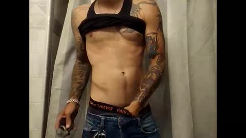 Snapshot of mikesbigcock4u chatting on 05-30-26, 06:21 mikesbigcock4u online show from 05-30-26, 06:21