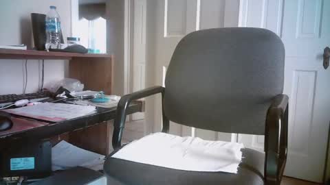 Snapshot of mikewulds chatting on 02-17-25, 03:20 Mike online show from 02-17-25, 03:20