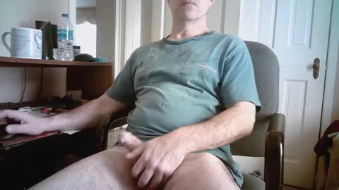 Snapshot of mikewulds chatting on 02-28-25, 02:09 Mike online show from 02-28-25, 02:09