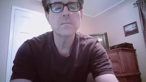 Snapshot of mikewulds chatting on 09-15-25, 02:22 Mike online show from 09-15-25, 02:22