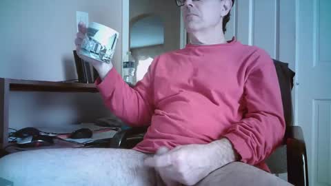 Snapshot of mikewulds chatting on 10-19-25, 02:29 Mike online show from 10-19-25, 02:29