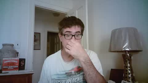 Snapshot of mikewulds chatting on 07-12-26, 01:35 Mike online show from 07-12-26, 01:35