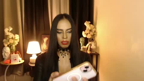 Mistress MikeyAlawi online show from 01-25-25, 01:52