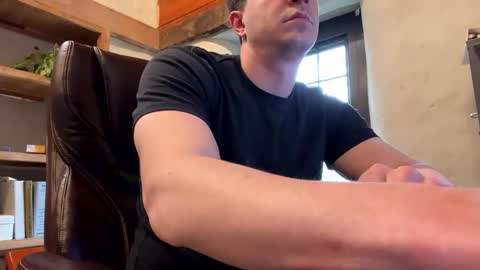 Snapshot of mikeydubs10 chatting on 04-22-26, 12:50 mikeydubs10 online show from 04-22-26, 12:50